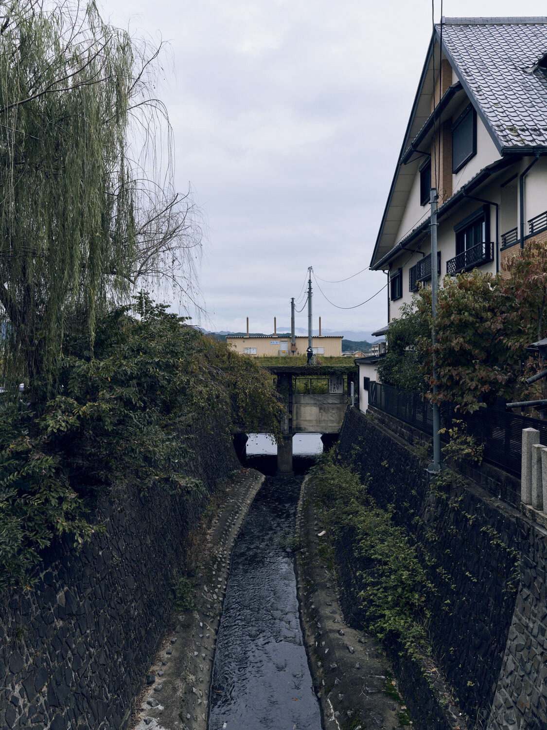 吉野川へ続く水路