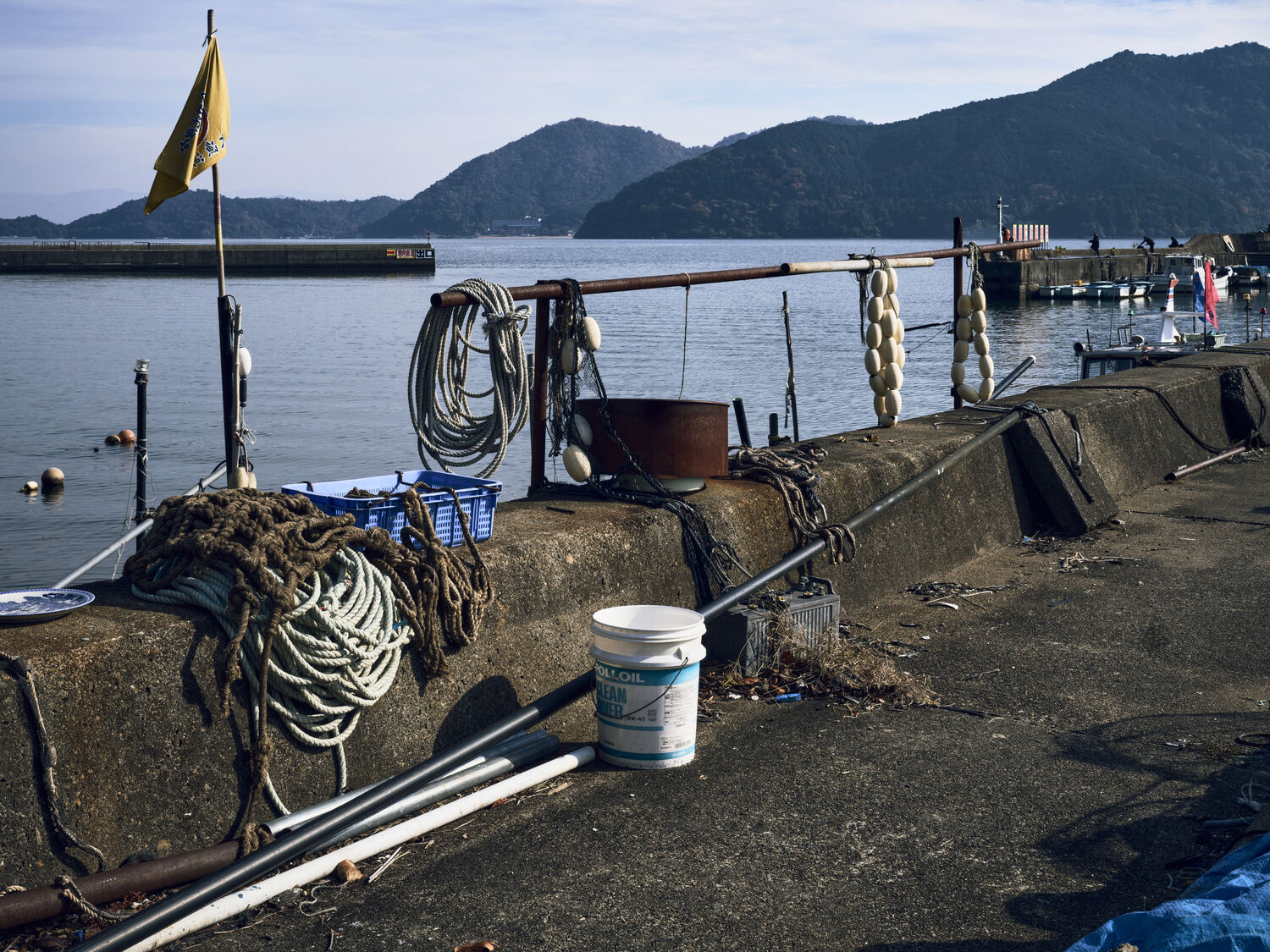 防波堤界隈における沖島の生活